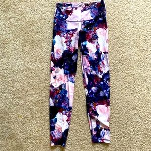 Athletic Leggings with Flower Print